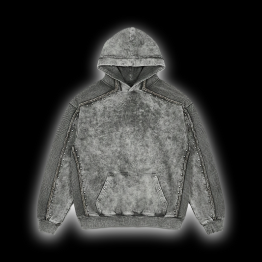 Hoodie algodón alto gramaje, con 300 taches metalicos, excelente fit y horma
